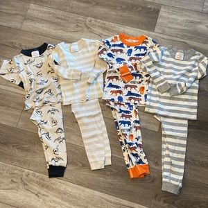 Hanna Andersson Pajamas.  Size 3 and 4